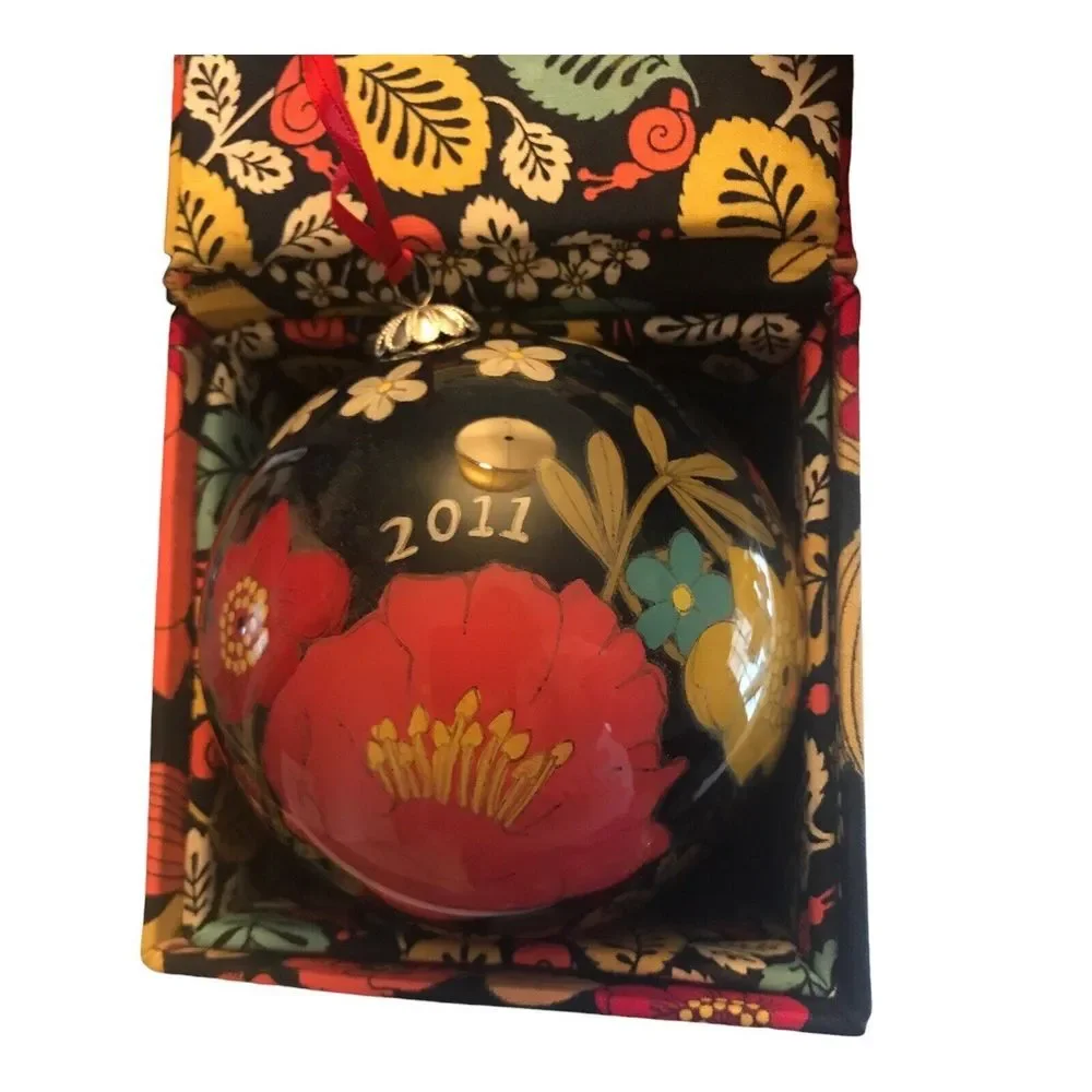 Vera Bradley Happy Snails CHRISTMAS GLASS ORNAMENT 2011 w/‎ Keepsake Gift Box